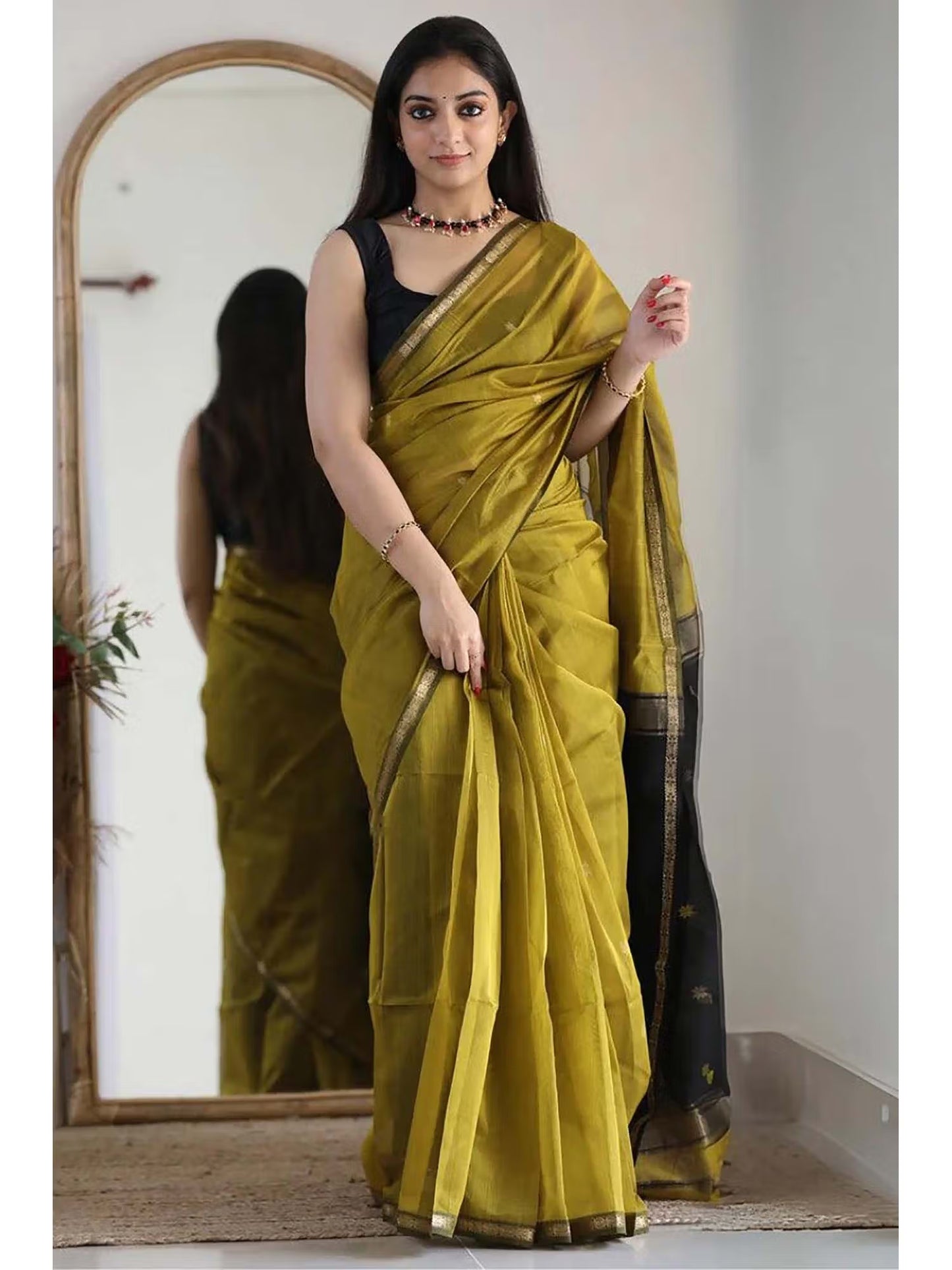 Green Woven Designer Cotton Silk Kanjivaram Saree with Unstitched Blouse