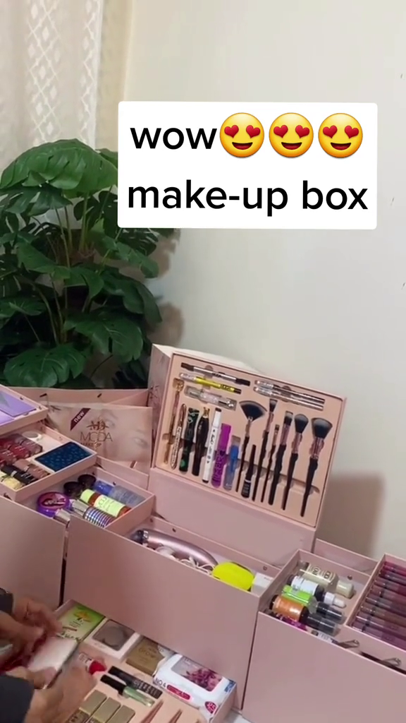 One Stop Make up Kit with Mirror and Beauty Portable Set Online (17SEP4) 39