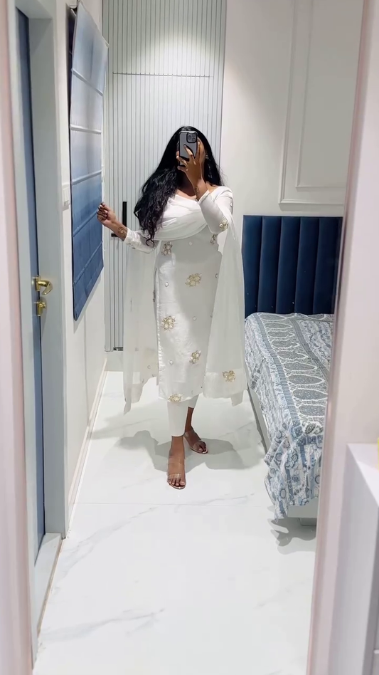 Exclusive Sale Festival Special Divine White Kurtis Just 90/- Rs. 2AG4