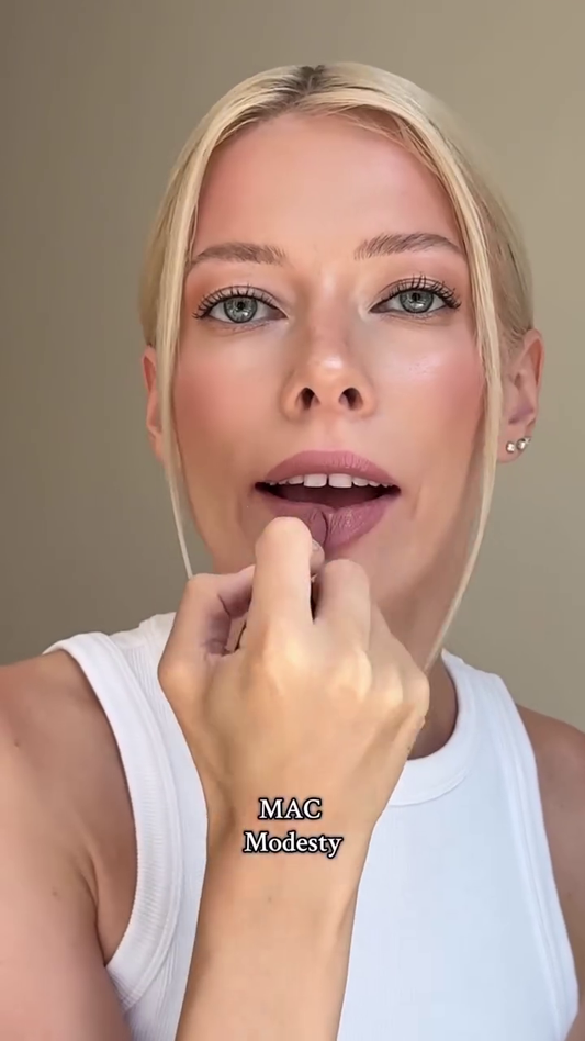 Mac Modesty Lip Stick Multirange Online